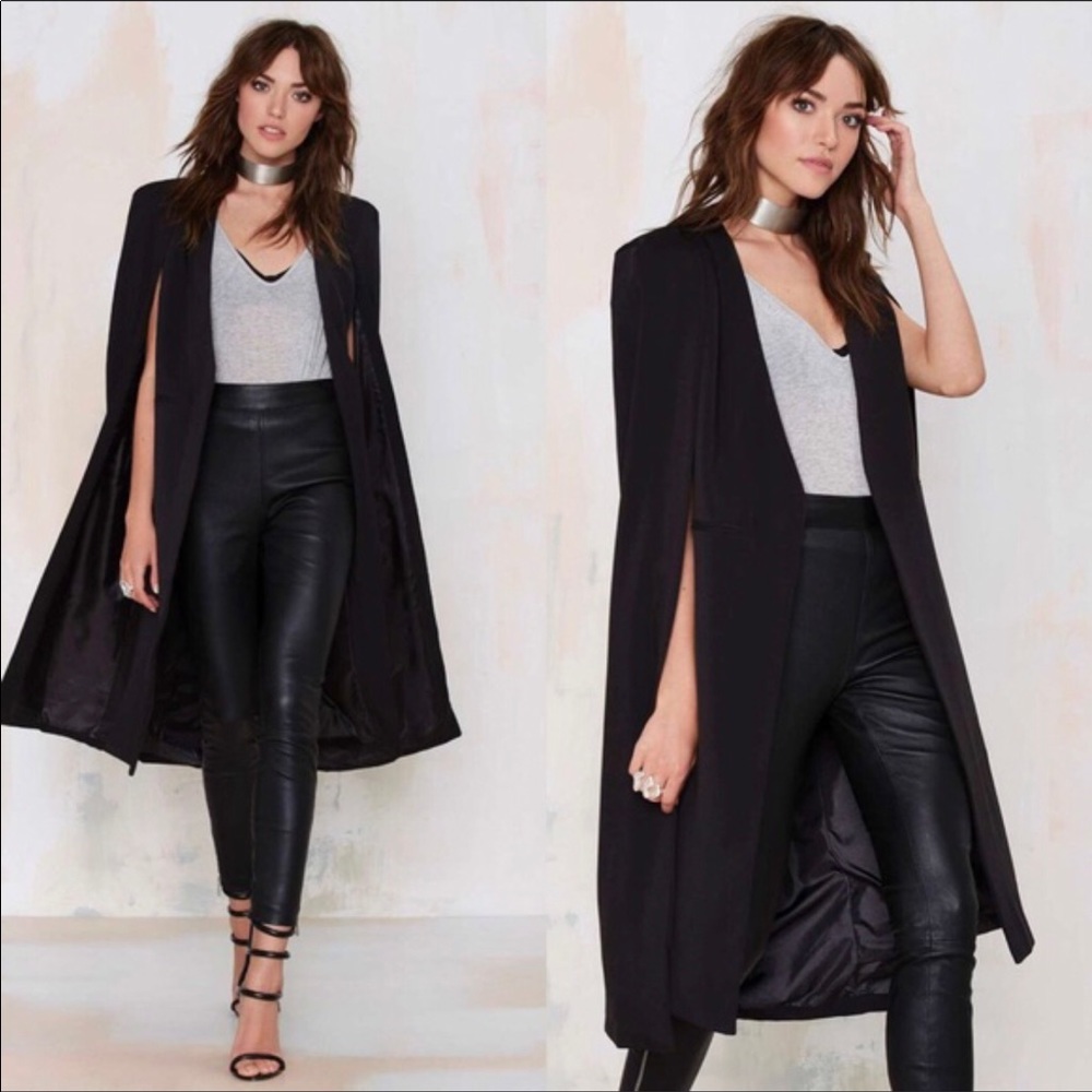 Lavish Alice On the Fly Cape Jacket